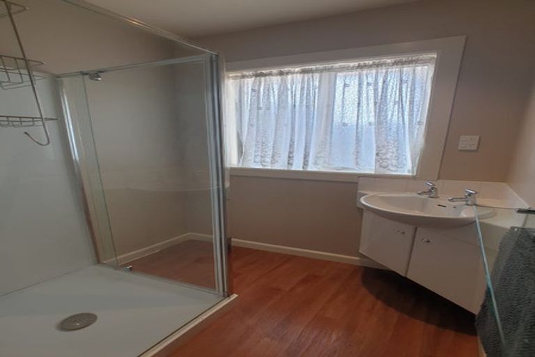 Photo of property in 37 Acacia Avenue, Upper Riccarton, Christchurch, 8041