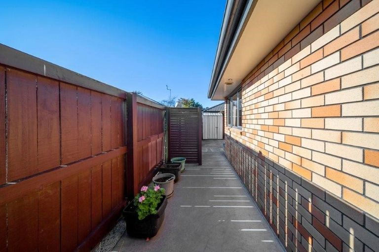 Photo of property in 16a Milmoe Street, Hawera, 4610