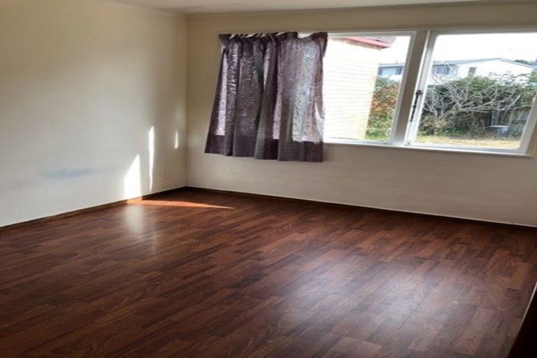 Photo of property in 5156/142 Lake Road, Northcote, Auckland, 0627