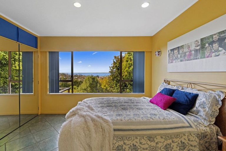 Photo of property in 801 East Coast Road, Northcross, Auckland, 0630