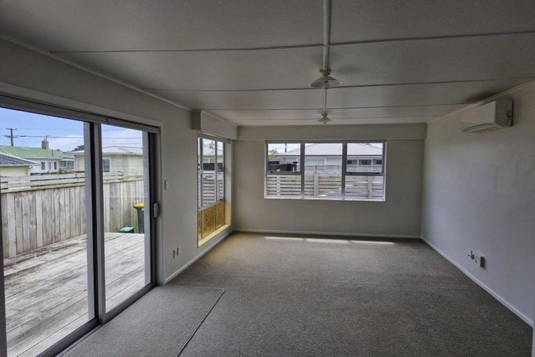 Photo of property in 282 Mangorei Road, Merrilands, New Plymouth, 4312