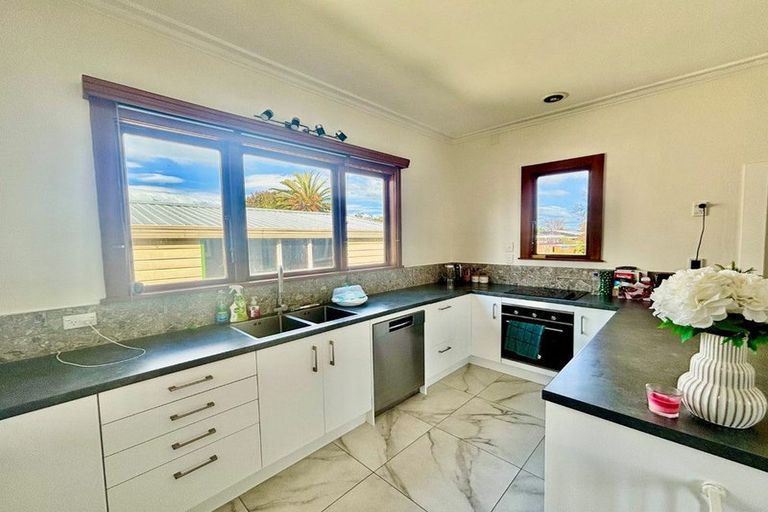 Photo of property in 13 Travis Street, Taradale, Napier, 4112