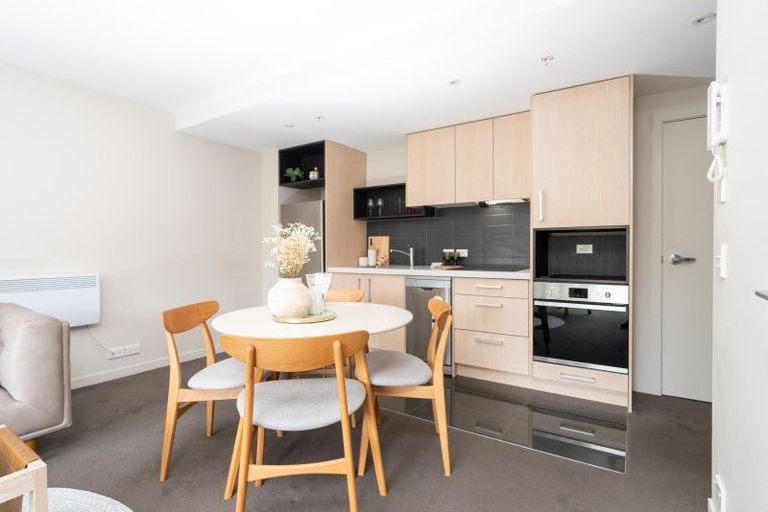 Photo of property in Nouvo Apartments, 21u4i Rugby Street, Mount Cook, Wellington, 6021