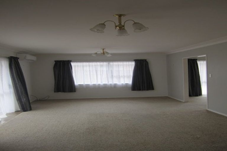 Photo of property in 11 Jutland Road, Pukekohe, 2120