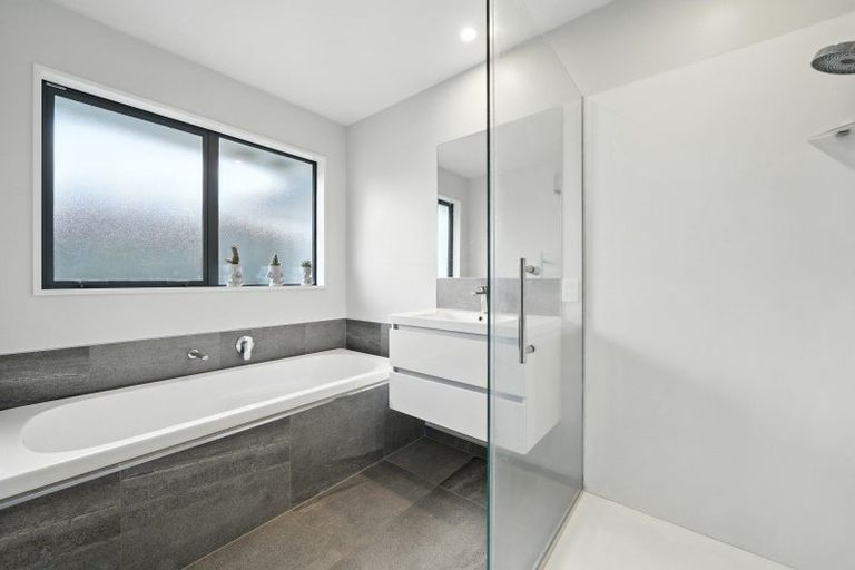 Photo of property in 20 Tara Crescent, Woodend, 7610