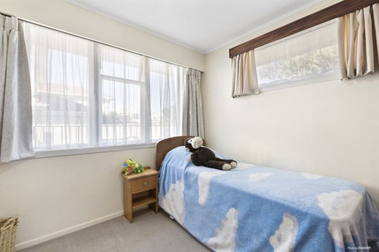 Photo of property in 131a Apu Crescent, Lyall Bay, Wellington, 6022