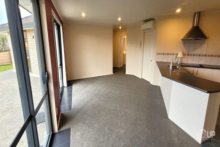 Photo of property in 13 Gendo Avenue, Henderson, Auckland, 0612