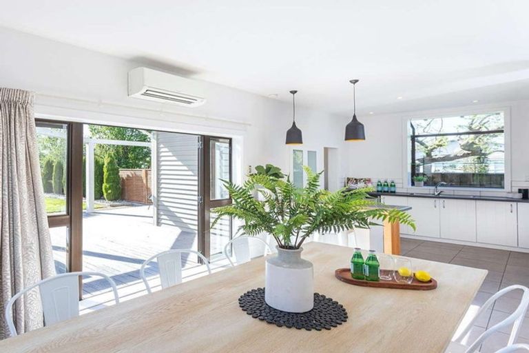 Photo of property in 82 Simeon Street, Spreydon, Christchurch, 8024