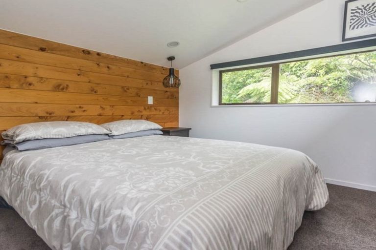 Photo of property in 215 Shaw Road, Titirangi, Auckland, 0604