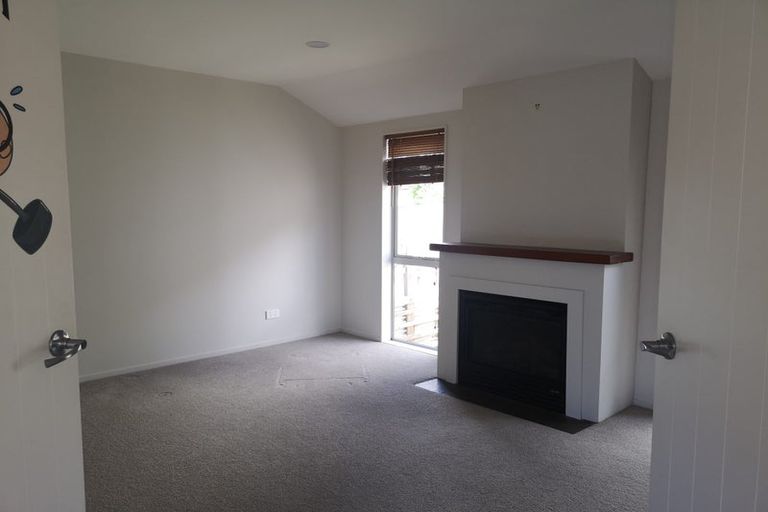 Photo of property in 7a Lyttelton Avenue, Forrest Hill, Auckland, 0620