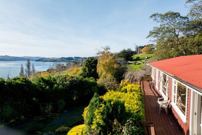 Photo of property in 9 Saint Ronans Road, Macandrew Bay, Dunedin, 9077