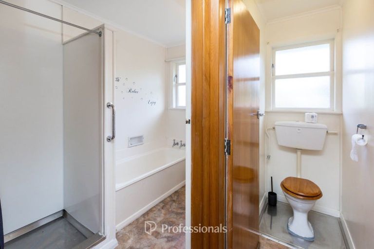Photo of property in 61 Kashmir Avenue, Clouston Park, Upper Hutt, 5018