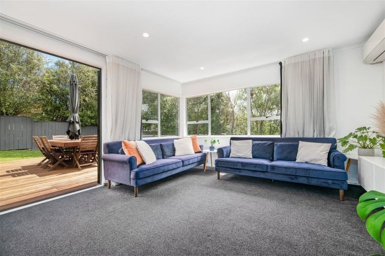 Photo of property in 2/45 Reynella Drive, Massey, Auckland, 0614