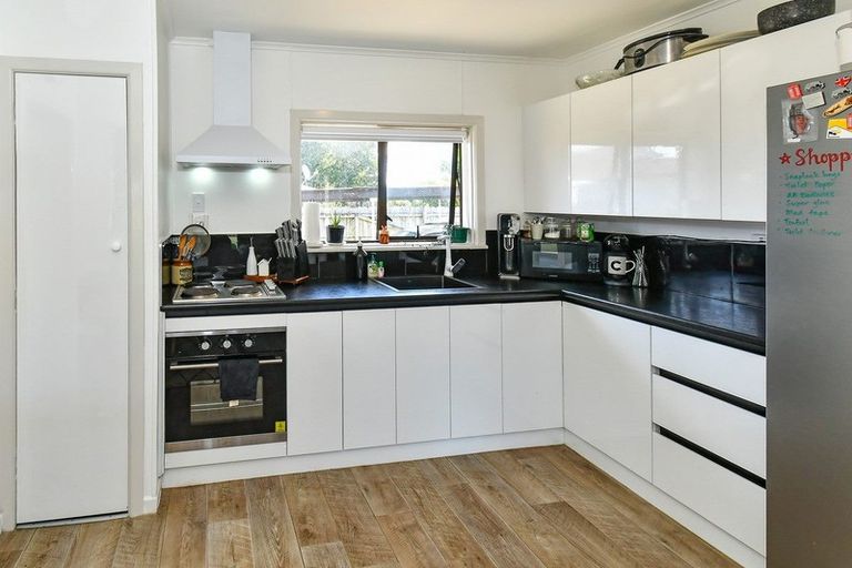 Photo of property in 1/59 Kelvin Road, Papakura, 2110