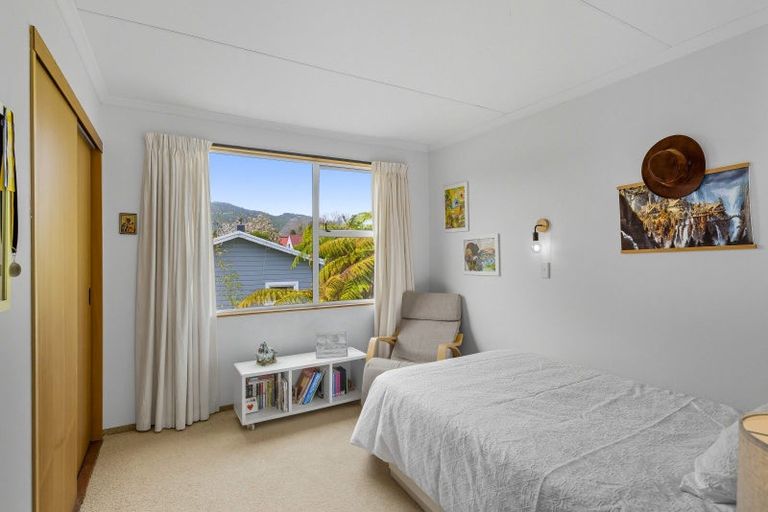 Photo of property in 335 Te Moana Road, Waikanae, 5036