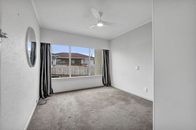 Photo of property in 111 Pioneer Road, Moturoa, New Plymouth, 4310