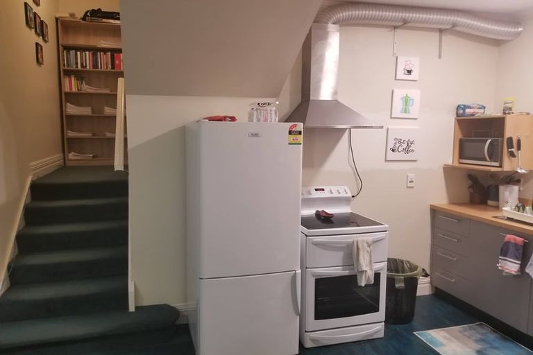 Photo of property in 21 Everton Terrace, Kelburn, Wellington, 6012