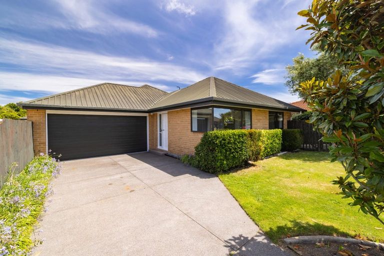 Photo of property in 37 Kildare Street, Northwood, Christchurch, 8051