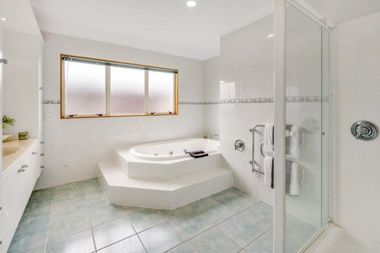 Photo of property in 1/16 Hattaway Avenue, Bucklands Beach, Auckland, 2012