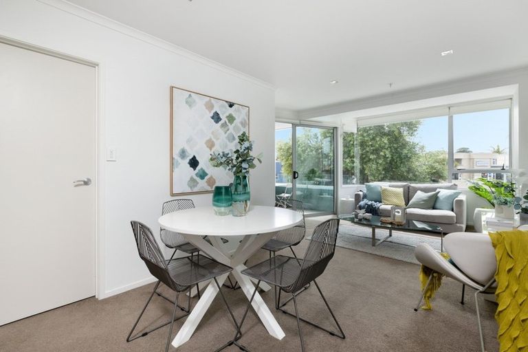 Photo of property in 102/332 Maunganui Road, Mount Maunganui, 3116
