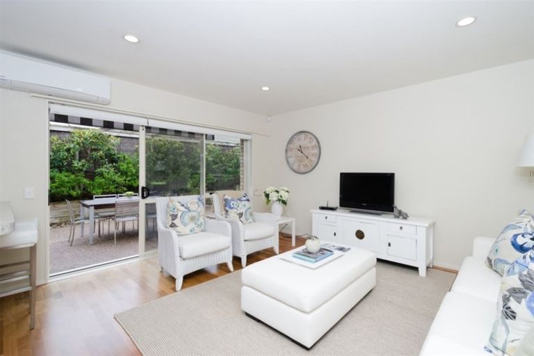 Photo of property in 14 Hendrika Court, Hobsonville, Auckland, 0618