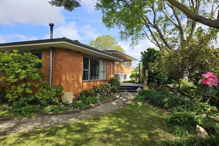 Photo of property in 26 Colina Street, Avonhead, Christchurch, 8042