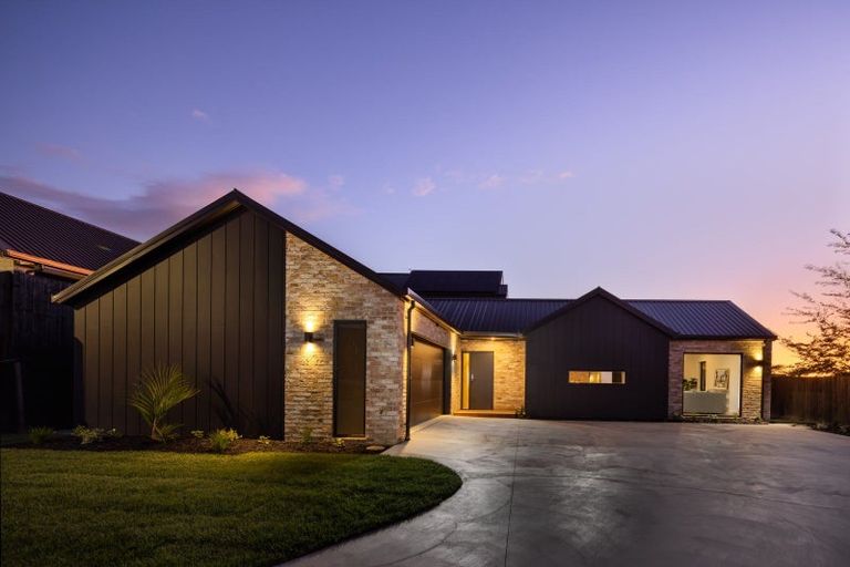 Photo of property in 10 Bosun Place, Te Atatu Peninsula, Auckland, 0610