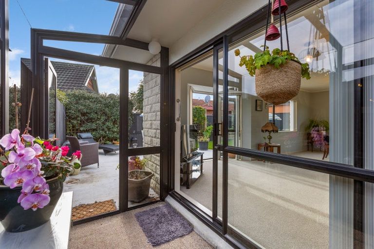 Photo of property in 1 Mangorei Road, Merrilands, New Plymouth, 4312