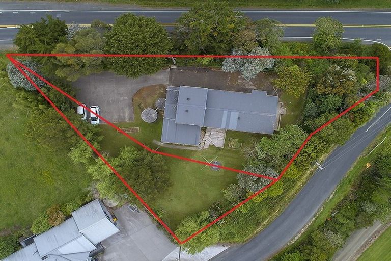 Photo of property in 2127 East Coast Road, Stillwater, Silverdale, 0993