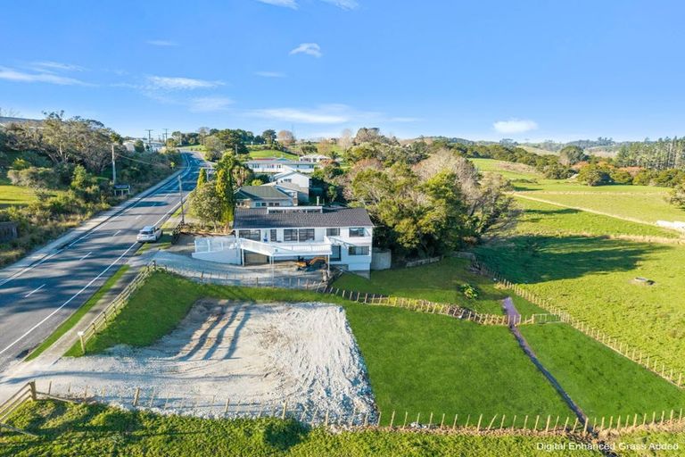 Photo of property in 14 Kaiwaka-mangawhai Road, Kaiwaka, 0975