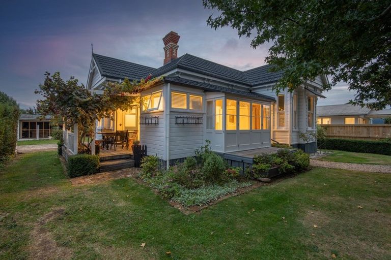 Photo of property in 29 Queen Street, Cambridge, 3434