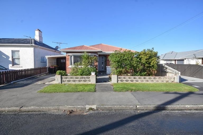 Photo of property in 211 Oxford Street, South Dunedin, Dunedin, 9012