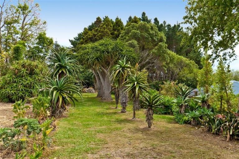 Photo of property in 166a Rimmer Road, Helensville, 0875