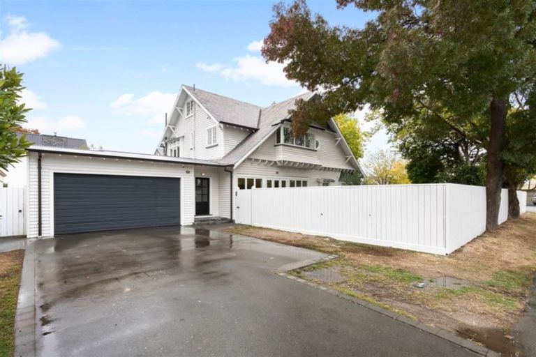 Photo of property in 32 Hawkesbury Avenue, St Albans, Christchurch, 8014