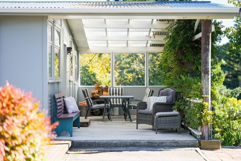 Photo of property in 51-53 Tennis Court Road, Raumati South, Paraparaumu, 5032