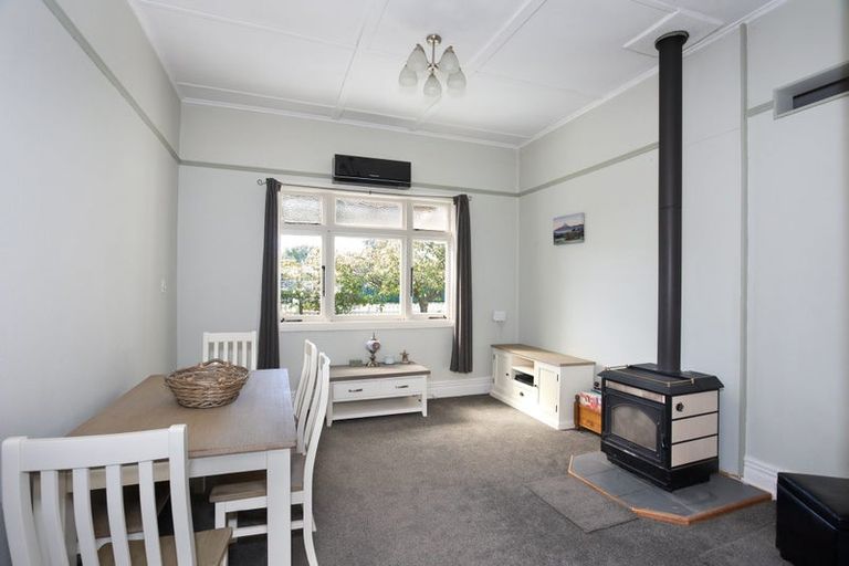 Photo of property in 12 High Street, Bulls, 4818
