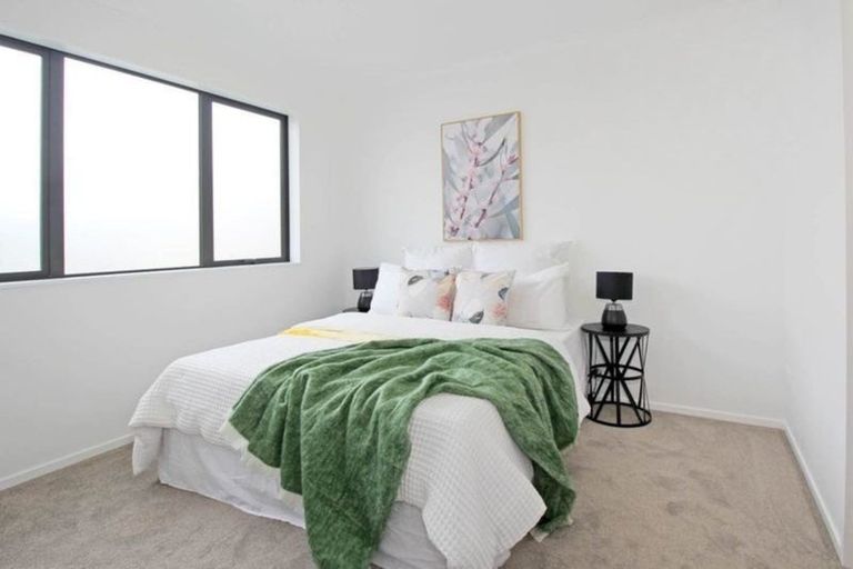 Photo of property in 20e Hill Road, Papatoetoe, Auckland, 2025
