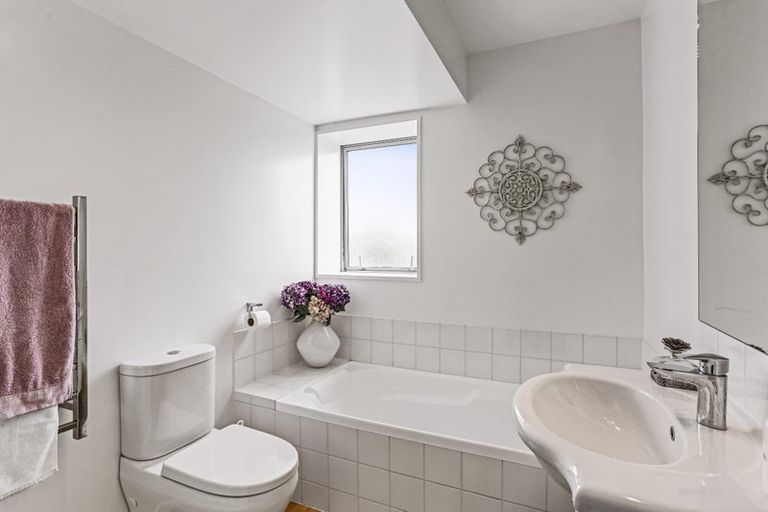 Photo of property in 10 Waterford Avenue, Northwood, Christchurch, 8051