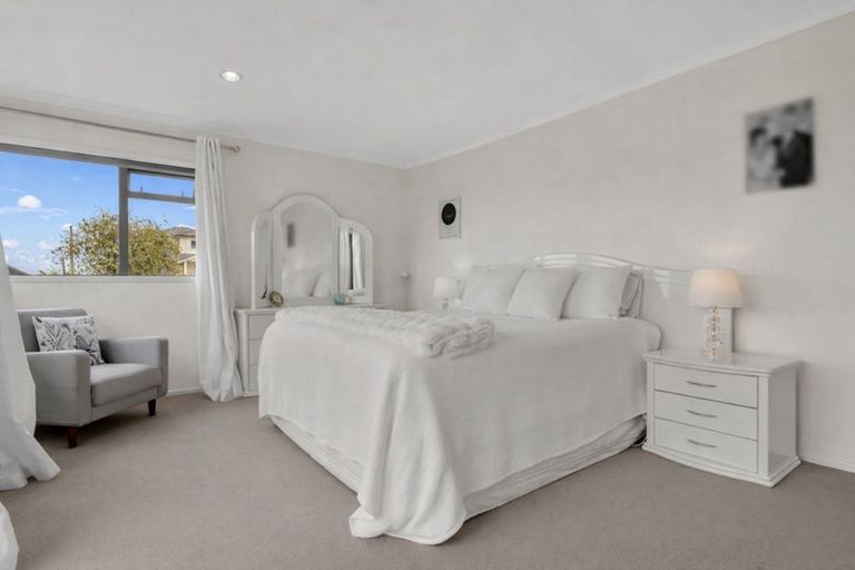 Photo of property in 86 Tiri Road, Tindalls Beach, Whangaparaoa, 0930