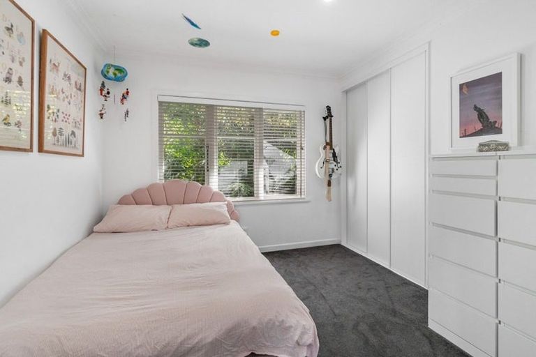 Photo of property in 31 Valley Road, Titirangi, Auckland, 0604