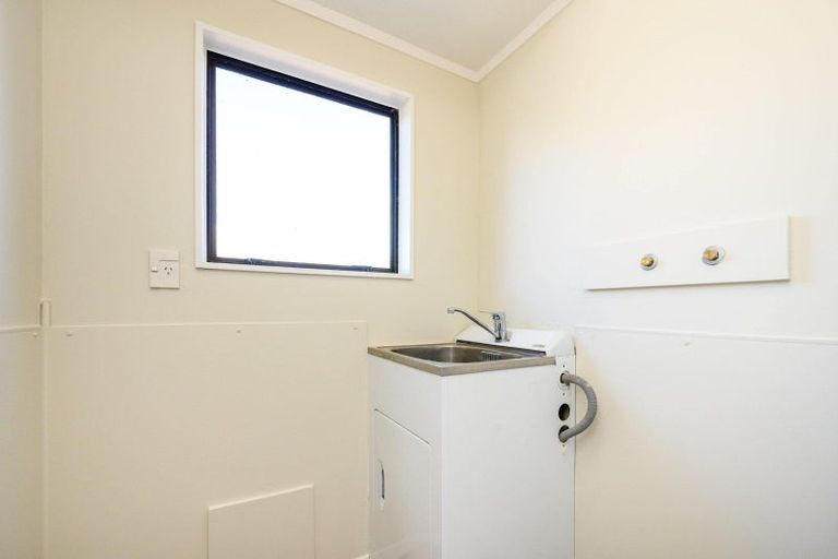Photo of property in 67 Geraldine Crescent, Cloverlea, Palmerston North, 4412