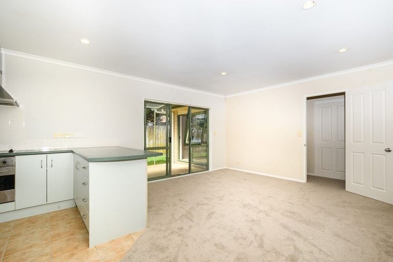 Photo of property in 6 Northridge Terrace, Massey, Auckland, 0614