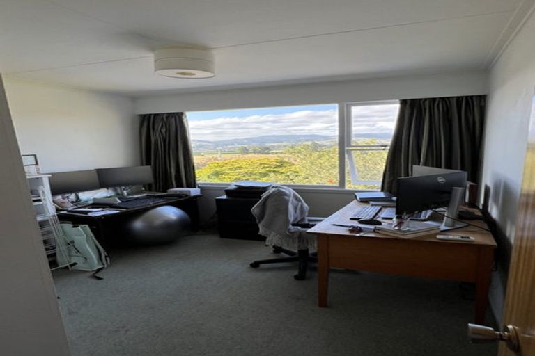 Photo of property in 140 Gladstone Road North, Mosgiel, 9024