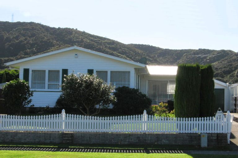 Photo of property in 16 Manutuke Street, Wainuiomata, Lower Hutt, 5014
