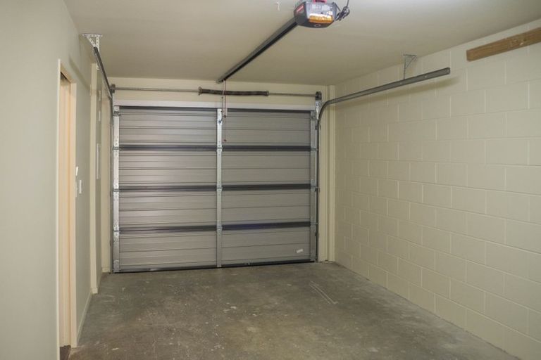 Photo of property in Pirie Street Townhouses, 28/35u Pirie Street, Mount Victoria, Wellington, 6011