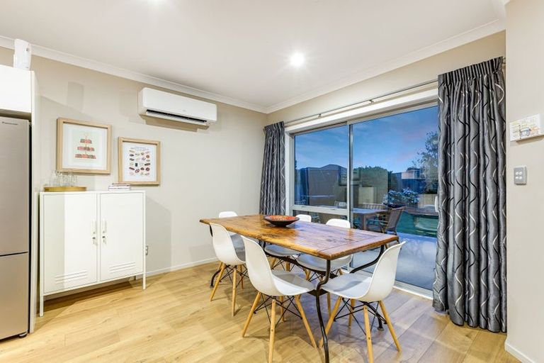 Photo of property in 4 Peel Lane, Aotea, Porirua, 5024