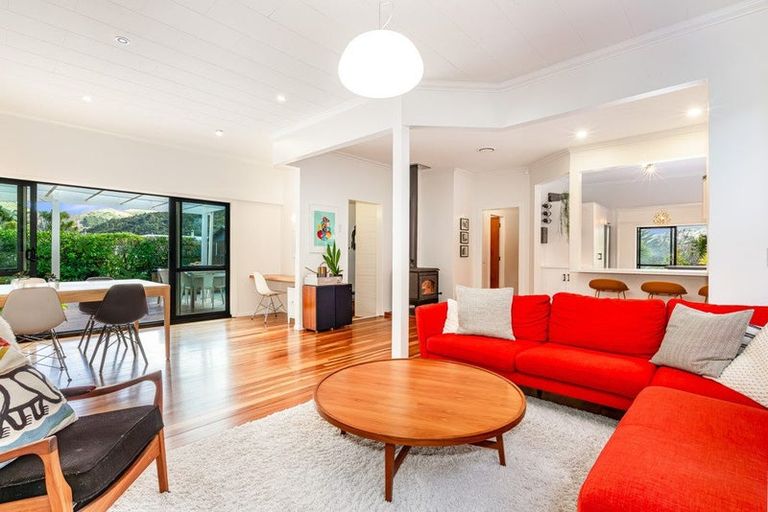 Photo of property in 15 Foster Crescent, Belmont, Lower Hutt, 5010