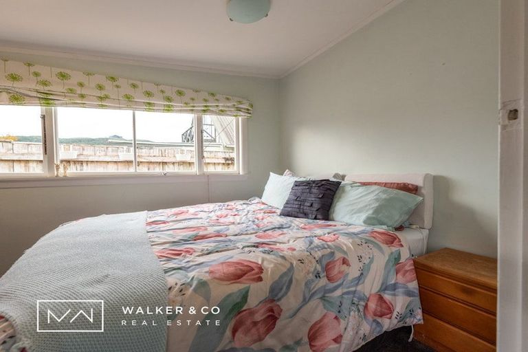 Photo of property in 12 Field Street, Silverstream, Upper Hutt, 5019
