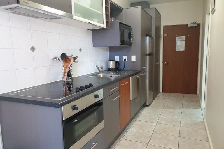Photo of property in Atrium Towers, 6d/154 The Terrace, Wellington Central, Wellington, 6011