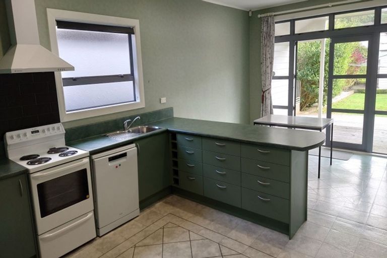 Photo of property in 288 The Parade, Island Bay, Wellington, 6023